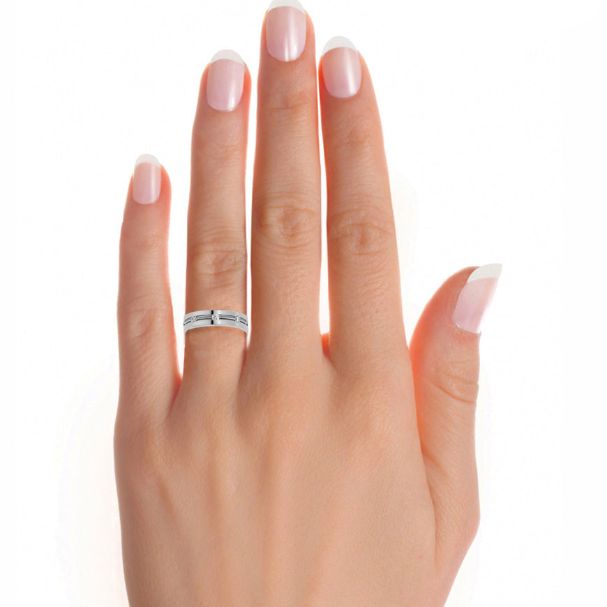 Giovanni Mens Studded Ring